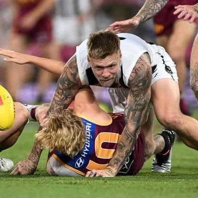 Collingwood playing 'long game' with injured star