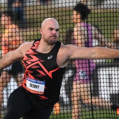 'Dominant' discus dynamo Denny's Doha Diamond delight