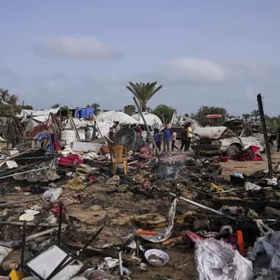 Israel launches deadly Gaza strike amid ceasefire talks