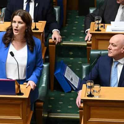 New Zealand stuck in red as government chases growth