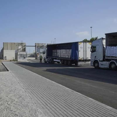 'Teaspoon' of aid getting into Gaza due to blockade: UN