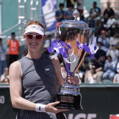 Grim Aussie start but Joint venture lifts Paris gloom