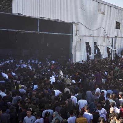 Deadly break in at UN warehouse, aid trickles into Gaza