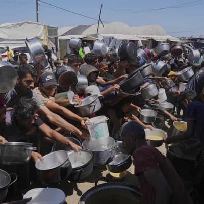 US-backed Gaza aid group to halt distribution of food