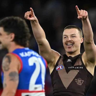 Hawks out-tackle Bulldogs for badly needed win