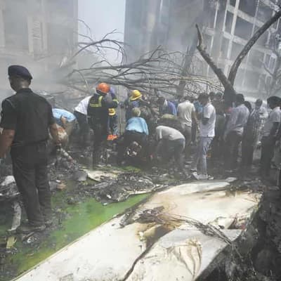 Death toll climbs from passenger plane crash in India
