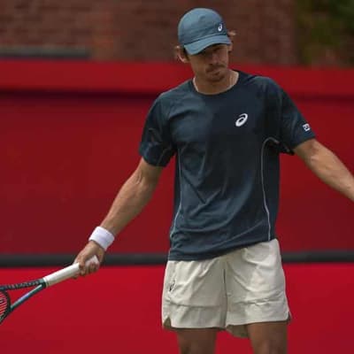 Contrasting surprises for Australians at Queen's