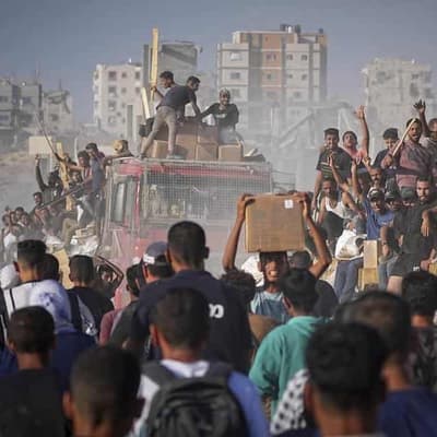 Israeli attacks kill 140 in Gaza in 24 hours: medics