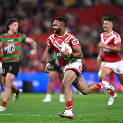 Hammer time as Dolphins soar back into NRL top eight