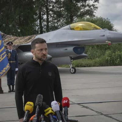 Zelenskiy calls for US help amid Russian air barrage