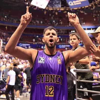 Kings aiming high as Brazilian big man makes NBL return