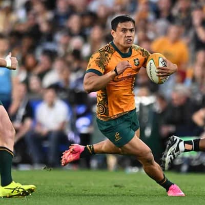 Wallabies look to reignite star centre combination