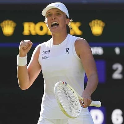 Swiatek's chance to join the greats at Wimbledon