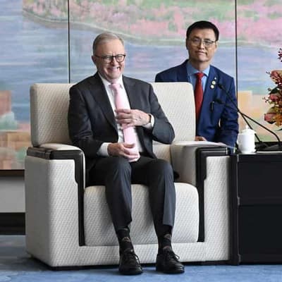 PM urges work on green steel over red wine in China