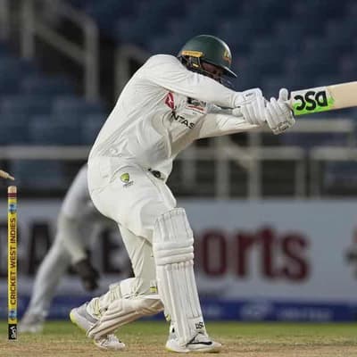 Australia's top order crumbles, causing Ashes headaches