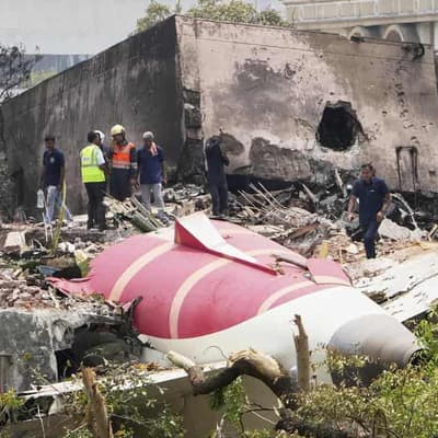 Air India crash probe focuses on plane's captain