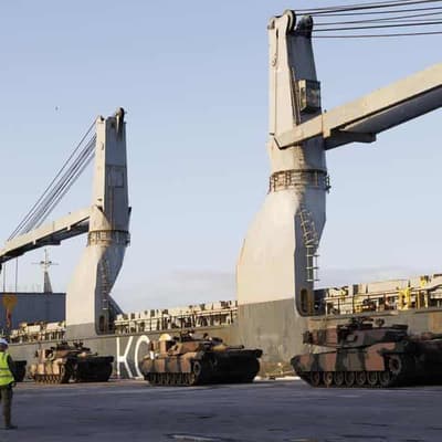 Australia hands over first tranche of tanks to Ukraine