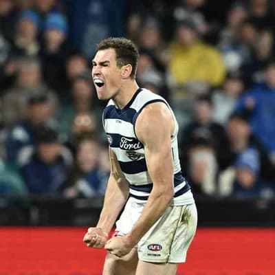 Top four in Cats' sights as Saints lose six in a row