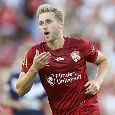 Adelaide stalwart makes surprise overseas switch