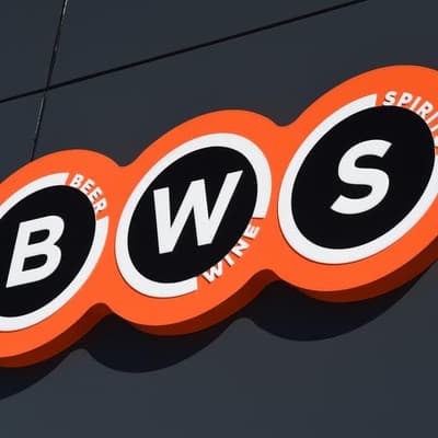 Exec chair quits hotel and bottlo giant Endeavour Group