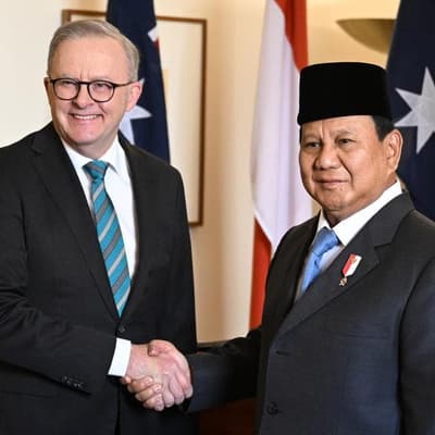 Australia, Indonesia urged to deepen ties amid threats