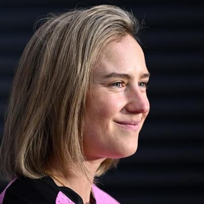 Perry's Phoenix fly in Aussie-strewn Hundred clash