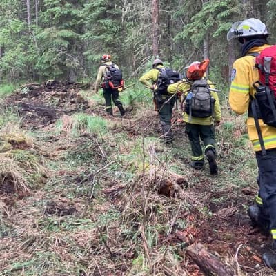 Bears, ice and mud challenge Aussie firies in Canada