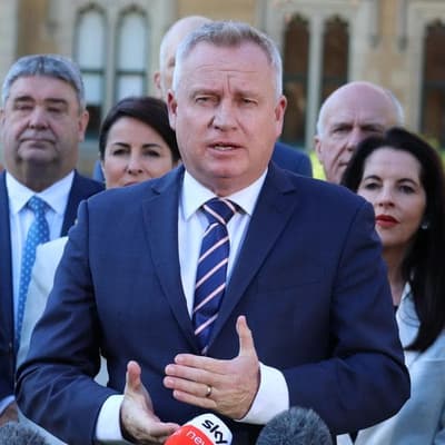 Premier open to compromises to maintain minority power