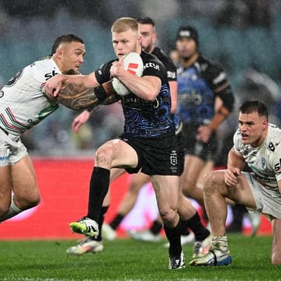 Bulldogs tie down key forward to new deal