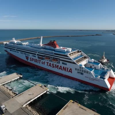 Bungled Bass Strait ferry arrives in Australian waters