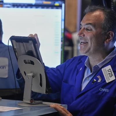 Wall Street rises amid September rate cut hopes