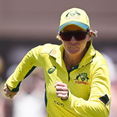 Mooney masterminds Manchester victory over doused Fire