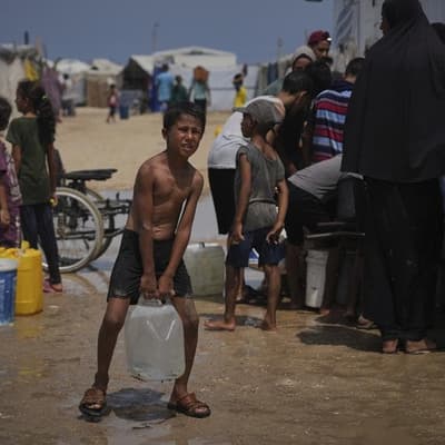 Netanyahu says he will allow Palestinians to leave Gaza