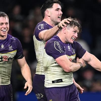 Grant strikes gold as Melbourne storms to classic win