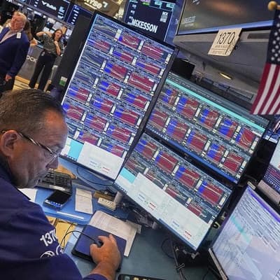 Wall Street ends mixed as interest rate cut bets waver
