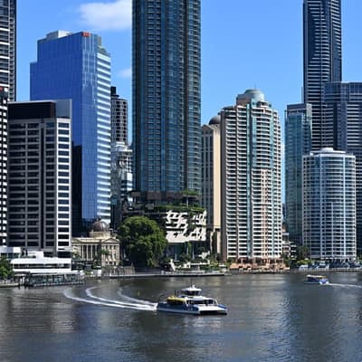 Aftershock warning after earthquake rattles thousands