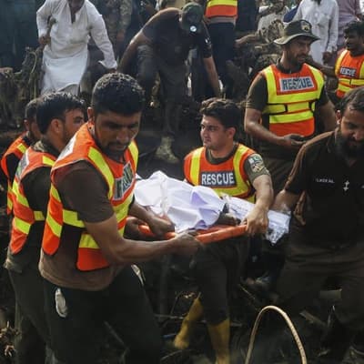 'Sorrow everywhere': Pakistan floods kill hundreds