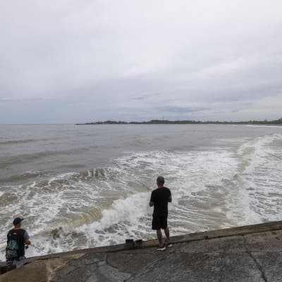 Hurricane Erin to create dangerous surf along US coast