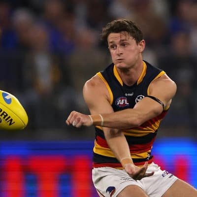 Crows midfielder retires on eve of AFL finals