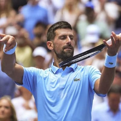 Novak plays on after few false notes, Alcaraz ruthless