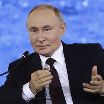 Western troops in Ukraine would be fair targets: Putin