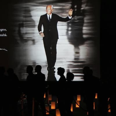 Mourners pay last respects to fashion icon Armani