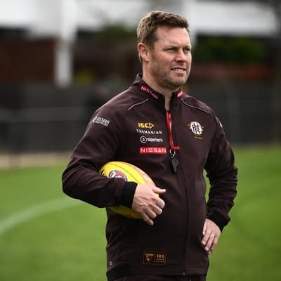 Hawks coach has no regrets over meeting Bombers captain