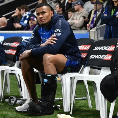 Bulldogs sweat on Sexton, Crichton injury confirmed