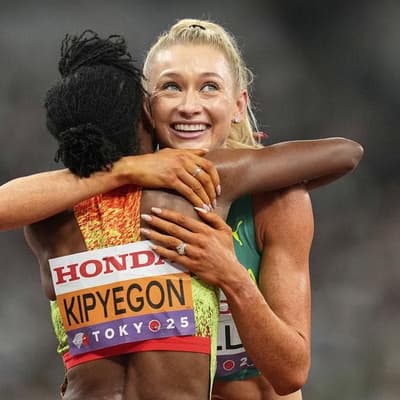 Jessica Hull hangs tough to claim 1500m bronze in Tokyo