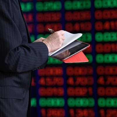 Australian shares slip as Santos drags on energy stocks