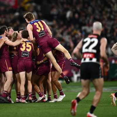 Lions beat Magpies, book grand final against Cats