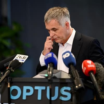 Optus chief blames human error for triple-zero disaster