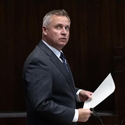 Leader critical as state MPs approve their own pay rise