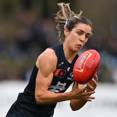 Brave Blues defy odds to down Freo in AFLW thriller